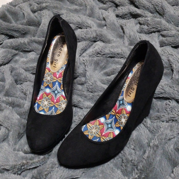 Black Madden Wedges - Picture 3 of 3